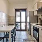 Easy Downtown Inn بيت ضيافة *